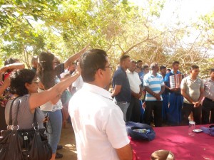 CTFM team joins in praying for Sri Lankan army soldiers